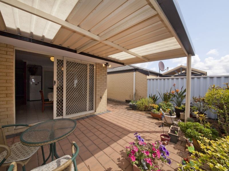 2/85 Coolgardie Street, St James WA 6102