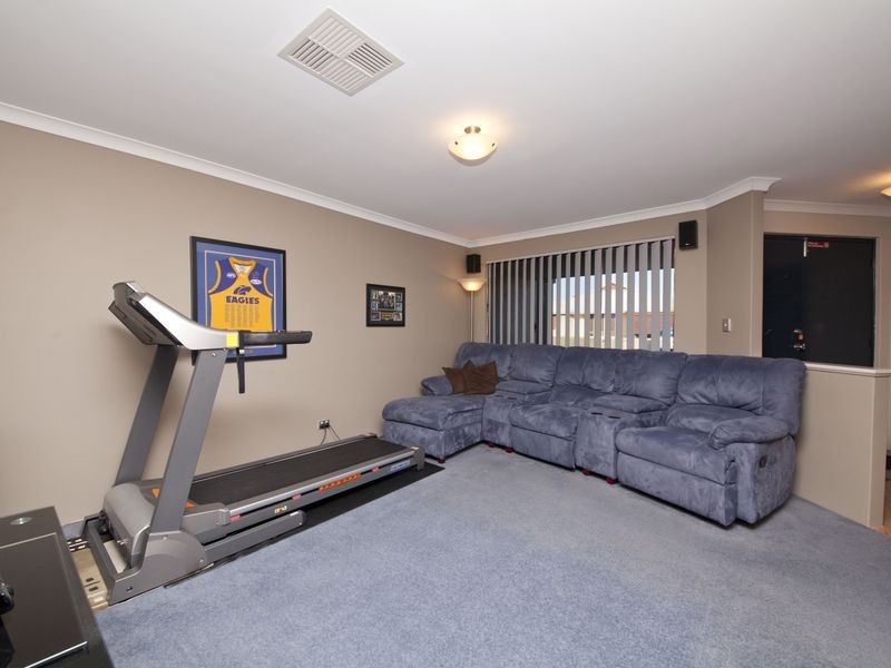 16 Salamanca Boulevard, Seville Grove WA 6112