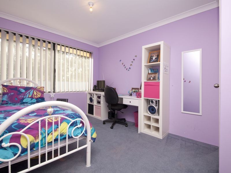 16 Salamanca Boulevard, Seville Grove WA 6112