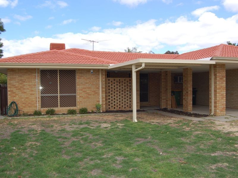8 Tall Karri Close, Camillo WA 6111