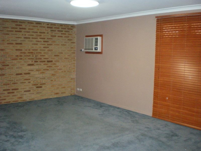 8 Tall Karri Close, Camillo WA 6111