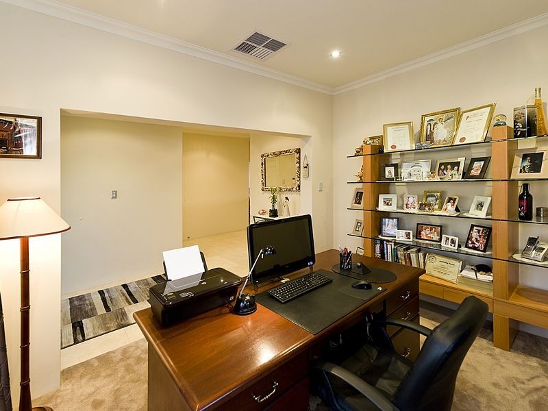 12 Knoop Drive, Darling Downs WA 6122