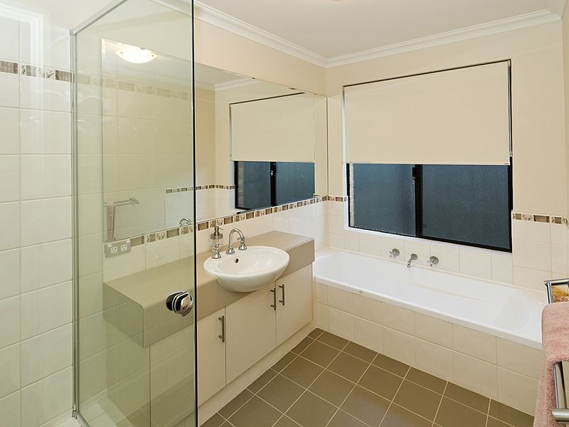 12 Knoop Drive, Darling Downs WA 6122