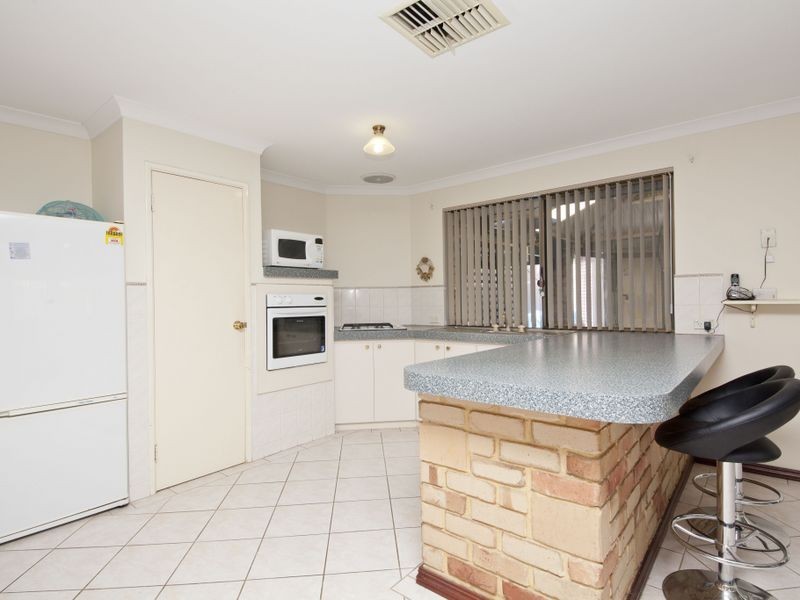 47 Lyrebird Loop, Seville Grove WA 6112