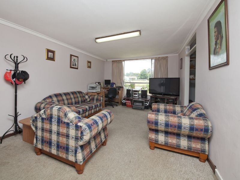 9 Oscar Street, Armadale WA 6112