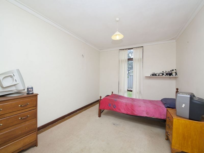 9 Oscar Street, Armadale WA 6112