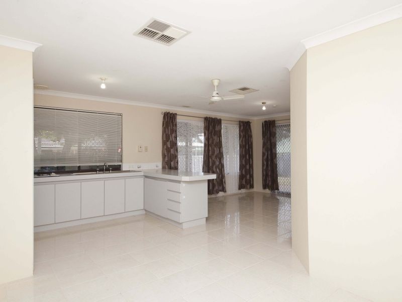 18 Candish Grove, Seville Grove WA 6112