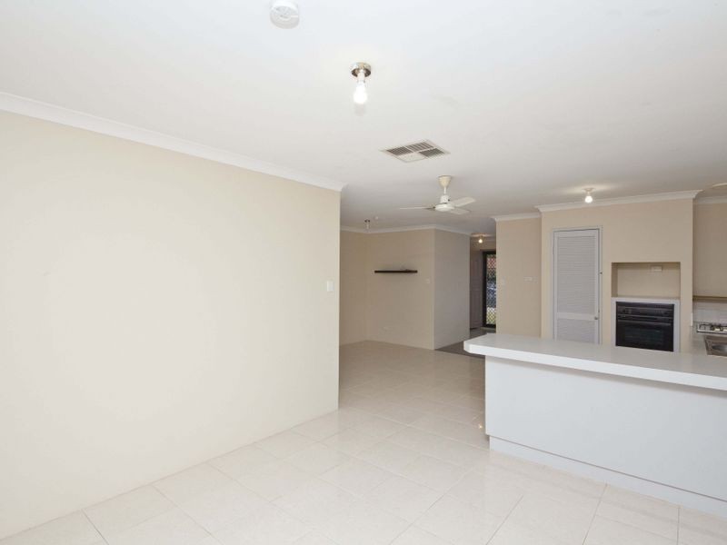 18 Candish Grove, Seville Grove WA 6112