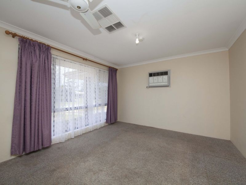 18 Candish Grove, Seville Grove WA 6112