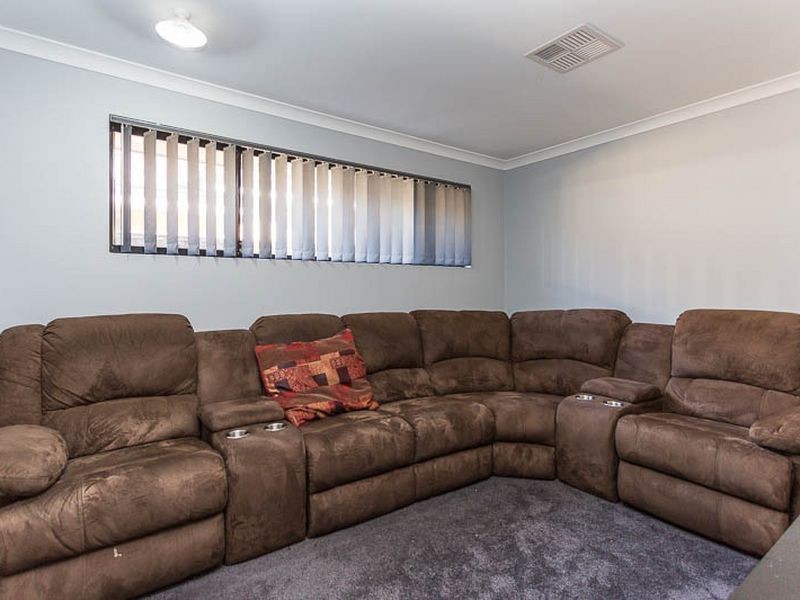 7 Peridot Parkway, Byford WA 6122