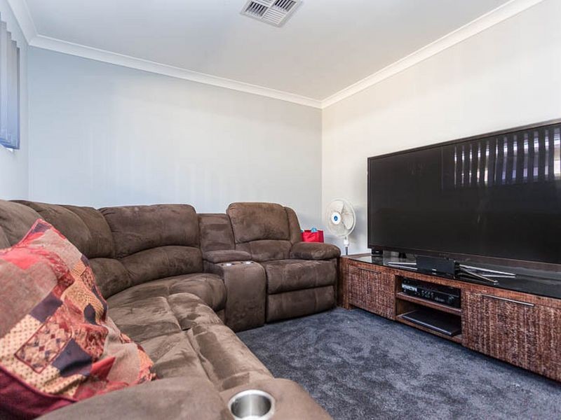 7 Peridot Parkway, Byford WA 6122
