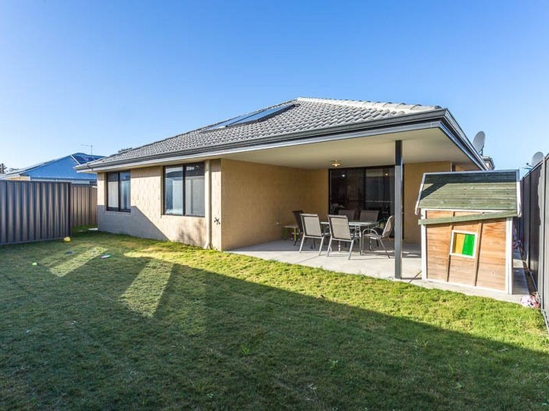 7 Peridot Parkway, Byford WA 6122