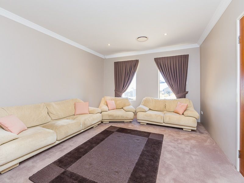 7 Gadd Avenue, Darling Downs WA 6122