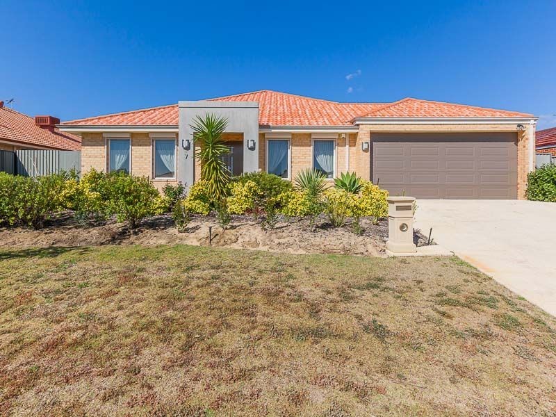 7 Gadd Avenue, Darling Downs WA 6122