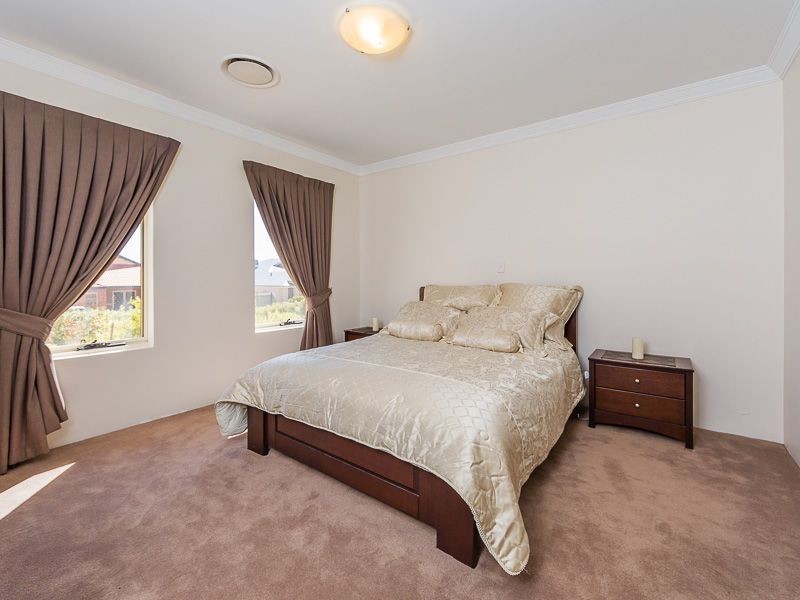 7 Gadd Avenue, Darling Downs WA 6122