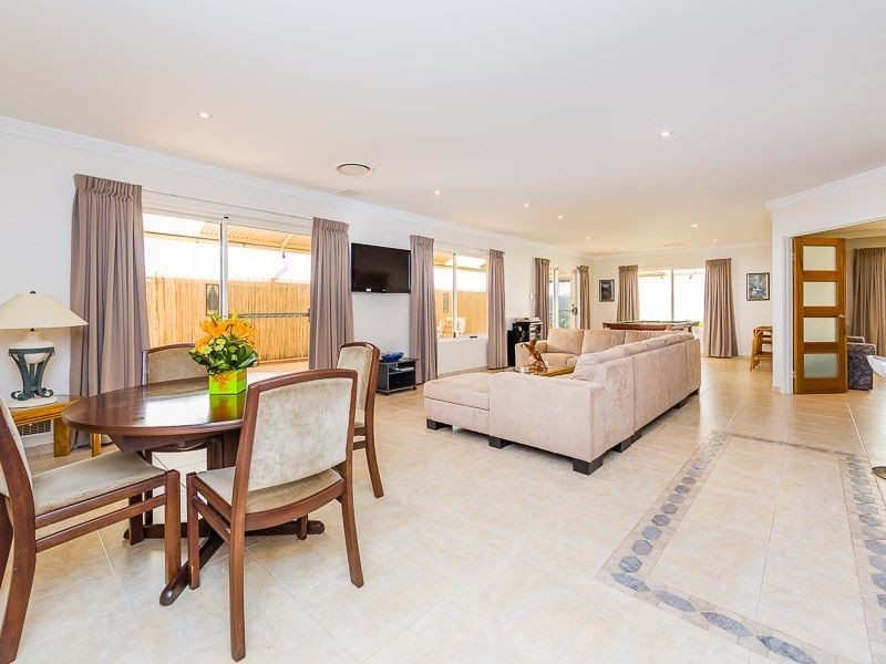 7 Gadd Avenue, Darling Downs WA 6122