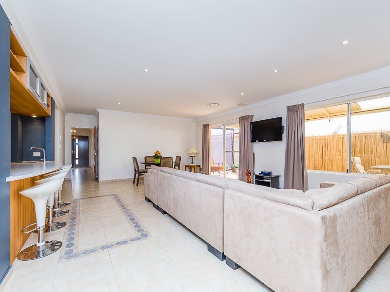 7 Gadd Avenue, Darling Downs WA 6122