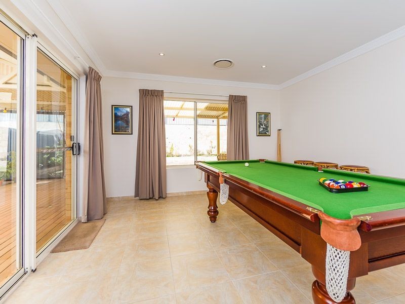 7 Gadd Avenue, Darling Downs WA 6122