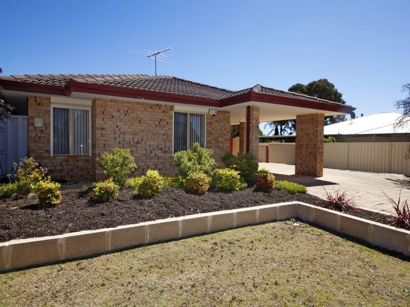 58 Strawberry Drive, Seville Grove WA 6112