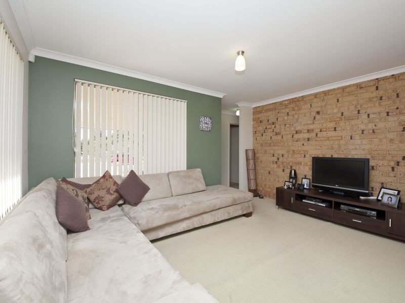 58 Strawberry Drive, Seville Grove WA 6112