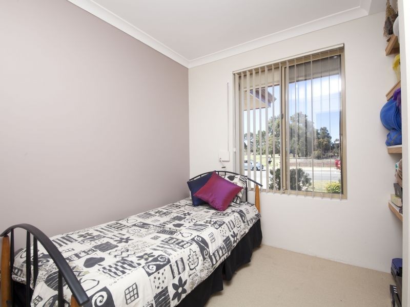 58 Strawberry Drive, Seville Grove WA 6112