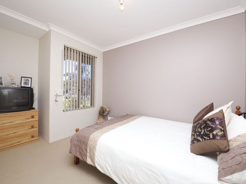 58 Strawberry Drive, Seville Grove WA 6112