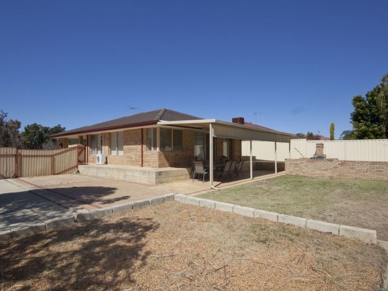 58 Strawberry Drive, Seville Grove WA 6112