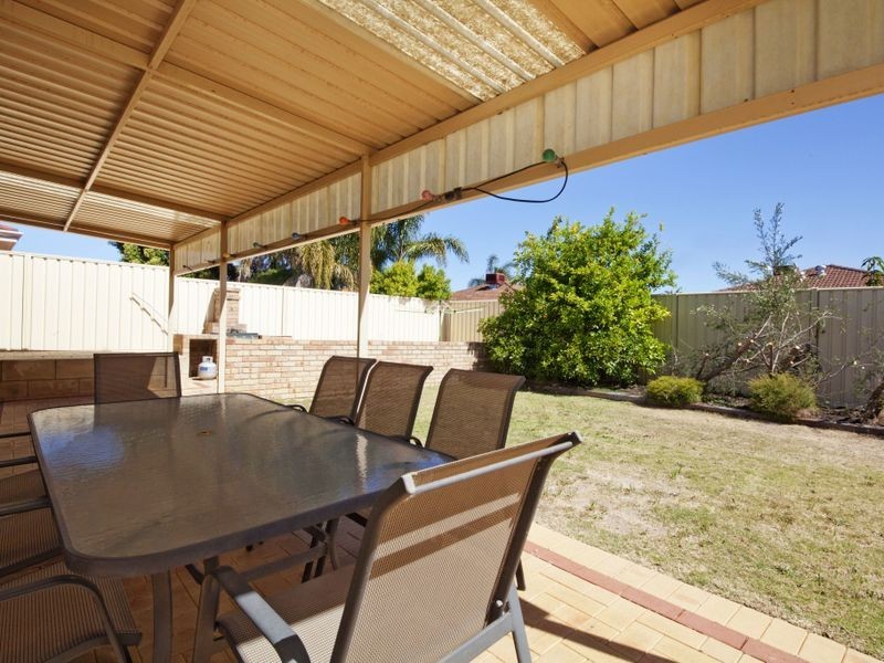 58 Strawberry Drive, Seville Grove WA 6112