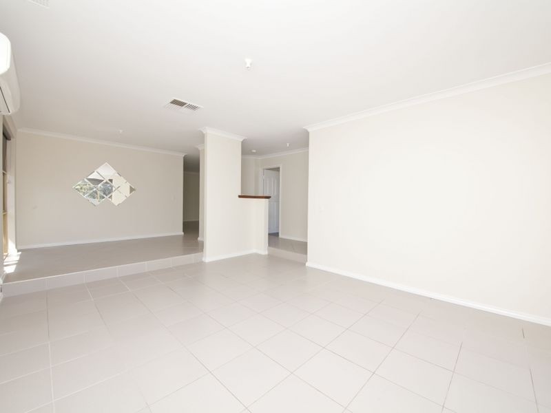 11 Ardross Street, Seville Grove WA 6112