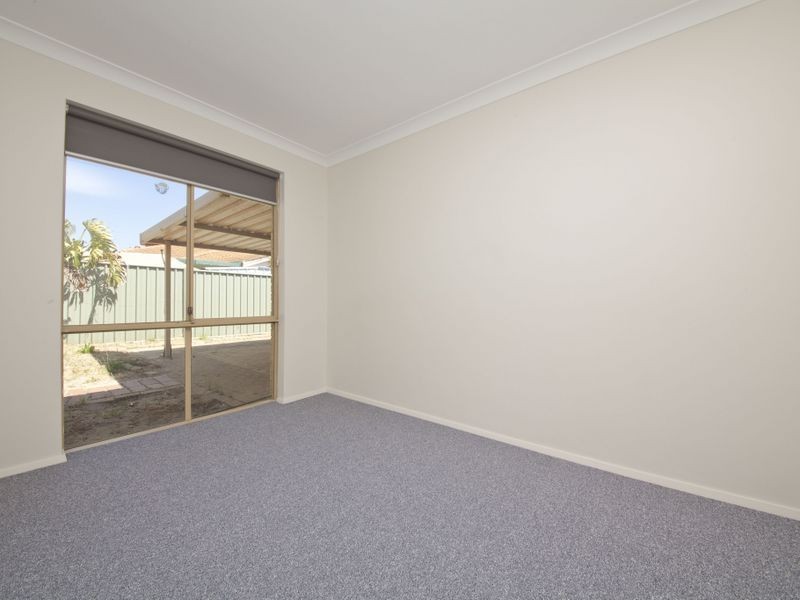 11 Ardross Street, Seville Grove WA 6112