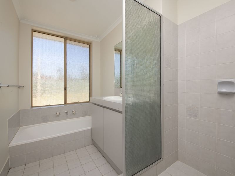 11 Ardross Street, Seville Grove WA 6112