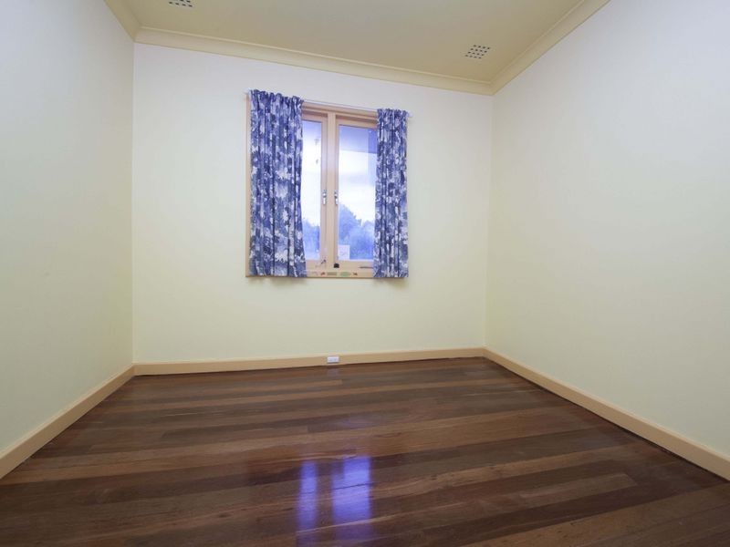 26 Ravenscroft Way, Kelmscott WA 6111