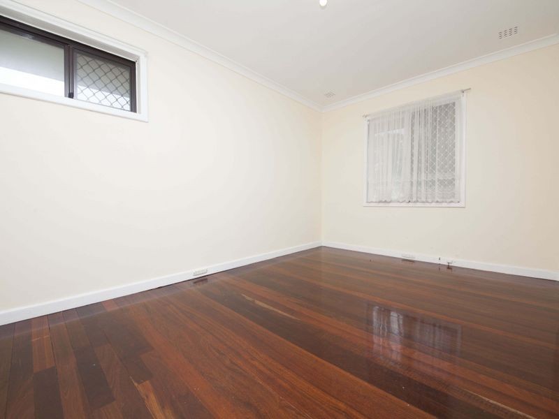 26 Ravenscroft Way, Kelmscott WA 6111