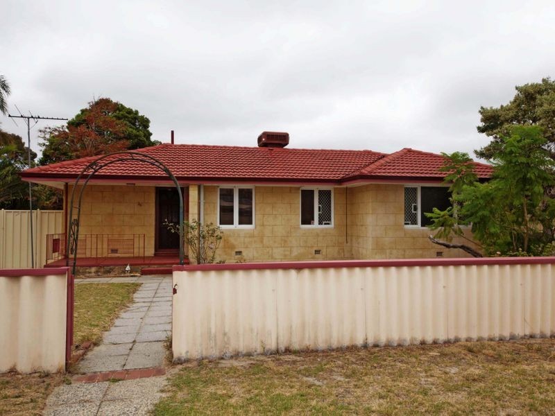 26 Ravenscroft Way, Kelmscott WA 6111