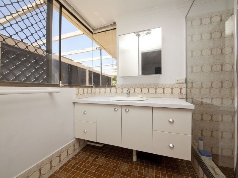 12 Malu Court, Camillo WA 6111