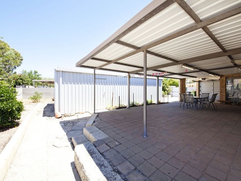12 Malu Court, Camillo WA 6111
