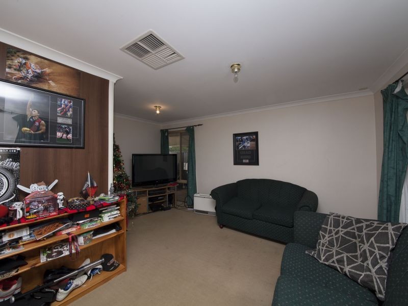 110 Riverside Lane, Seville Grove WA 6112