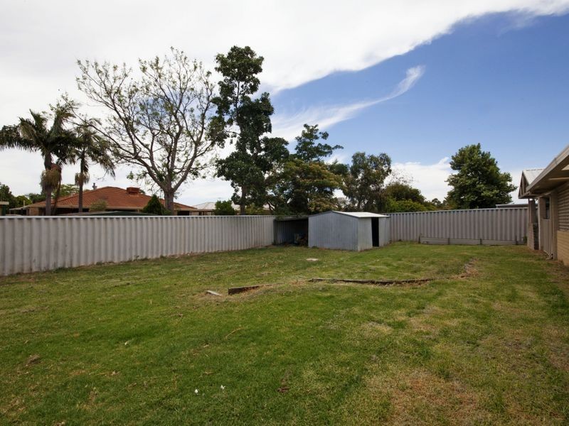 110 Riverside Lane, Seville Grove WA 6112