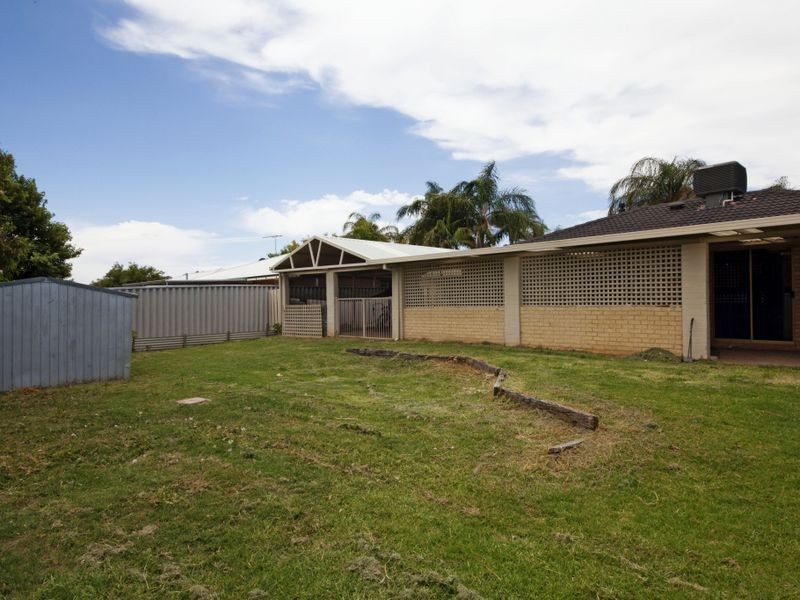 110 Riverside Lane, Seville Grove WA 6112