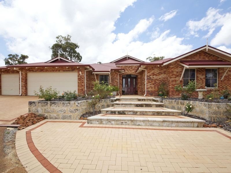 26 Powderbark Close, Jarrahdale WA 6124