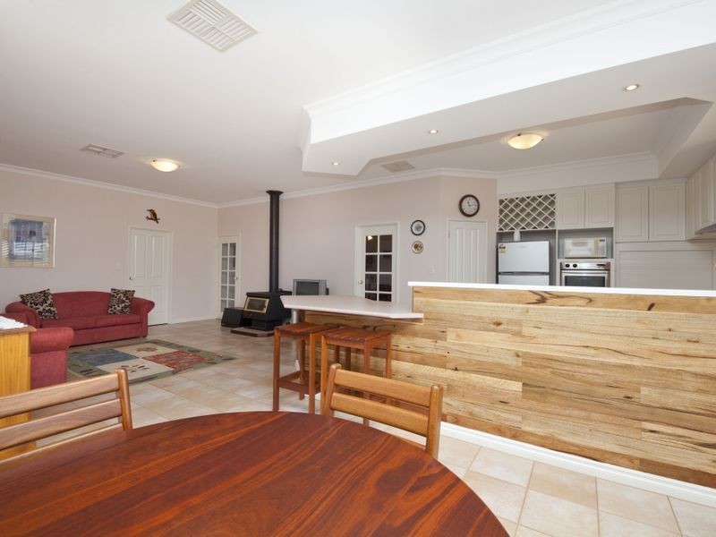 26 Powderbark Close, Jarrahdale WA 6124