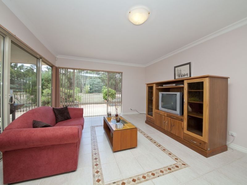 26 Powderbark Close, Jarrahdale WA 6124