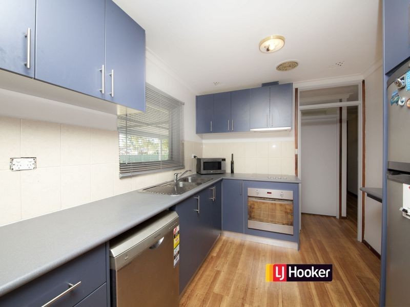 5 Kari Court, Camillo WA 6111