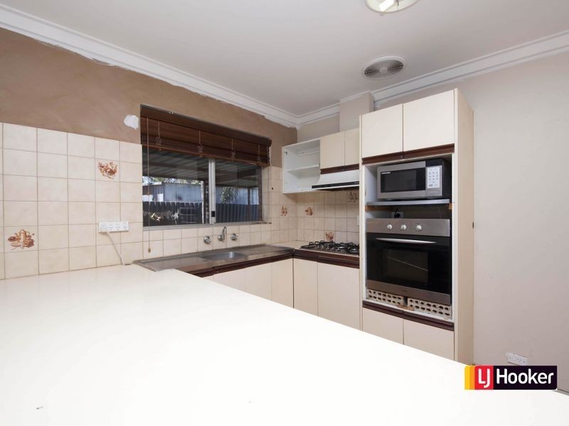 9 Elanora Road, Armadale WA 6112