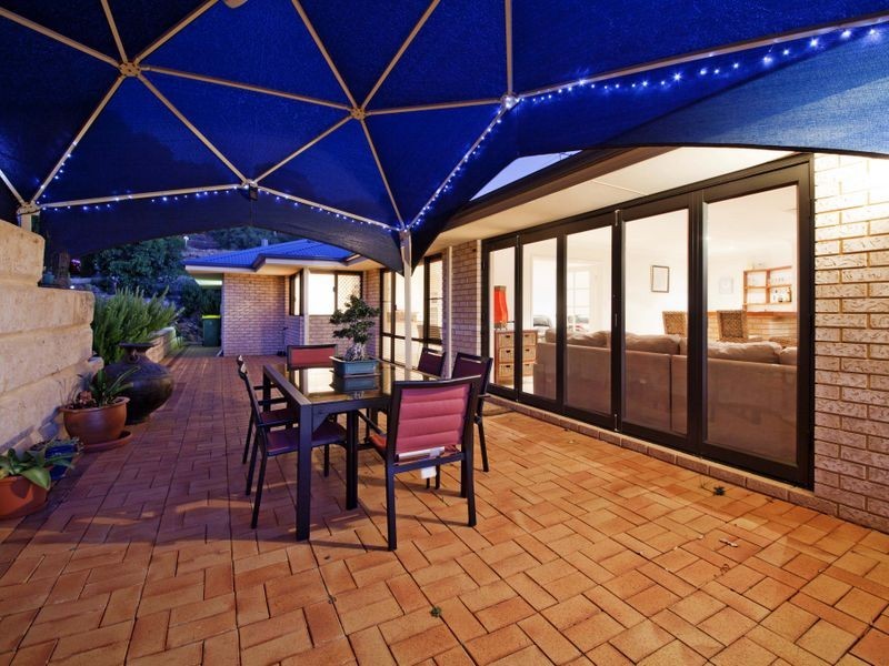 8 Rise Court, Mount Richon WA 6112