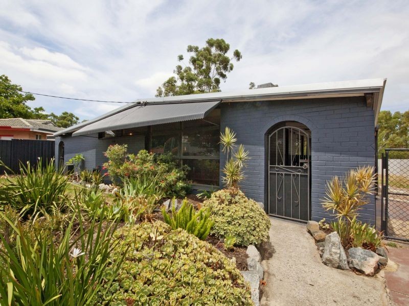 68 Angelo Street, Armadale WA 6112