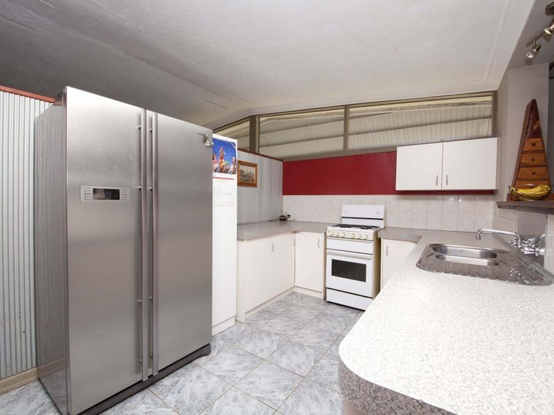 68 Angelo Street, Armadale WA 6112