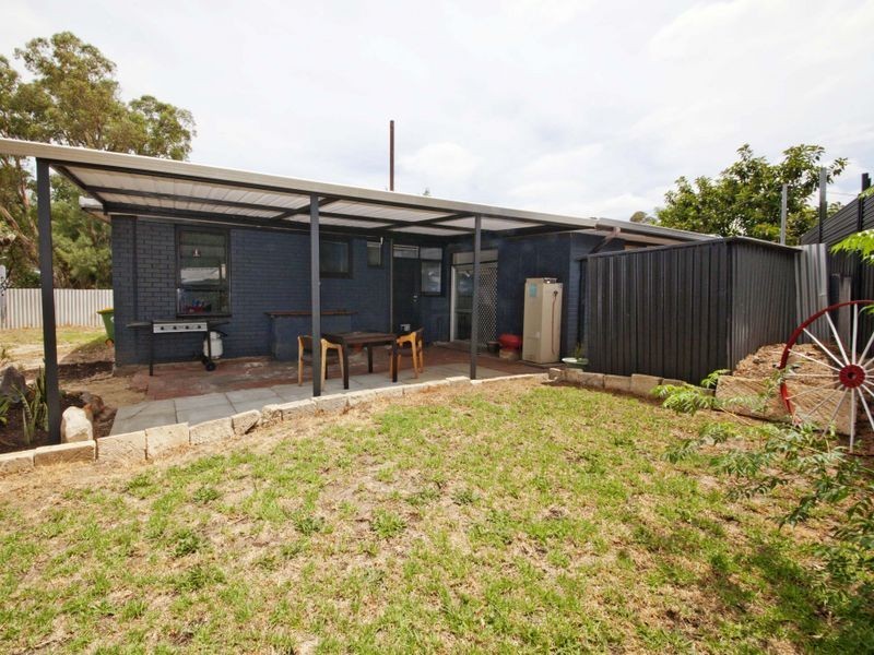 68 Angelo Street, Armadale WA 6112