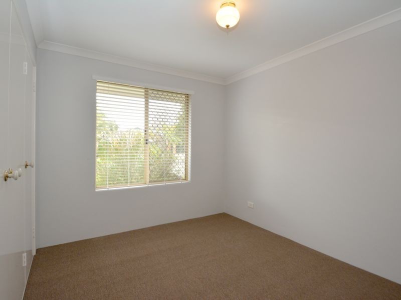 56 Chisholm Circle, Seville Grove WA 6112