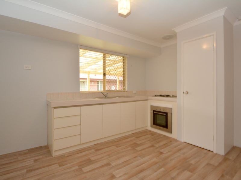 56 Chisholm Circle, Seville Grove WA 6112